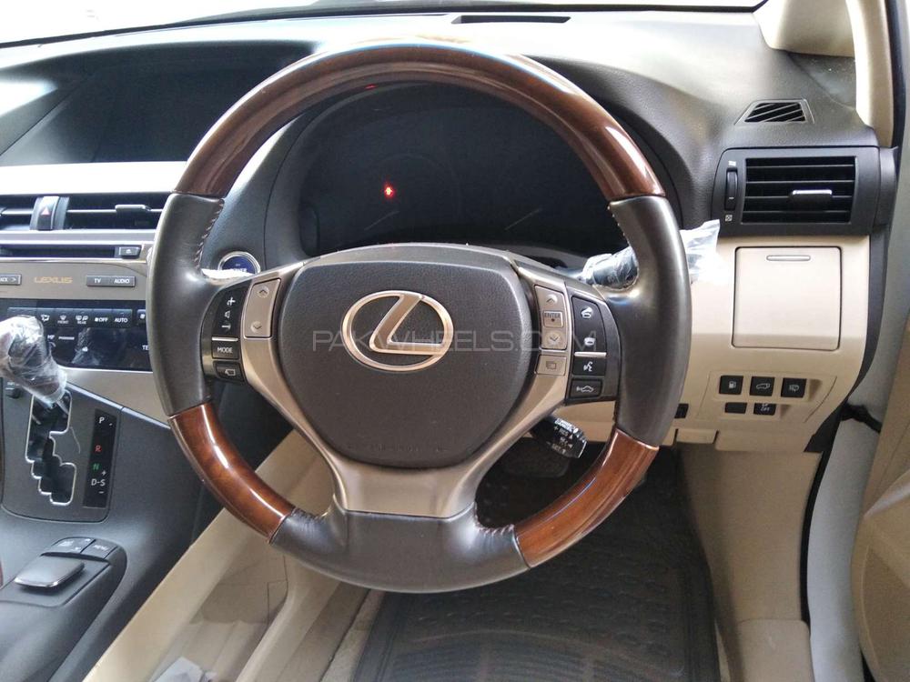 لیکزس آر ایکس سیریز 2012 for Sale in کراچی لیکزس آر ایکس سیریز 2012 for Sale in کراچی Image-4