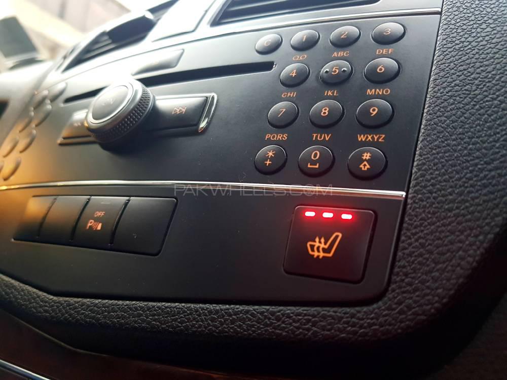 Mercedes Benz C Class 2007 for Sale in Lahore Mercedes Benz C Class 2007 for Sale in Lahore Image-8