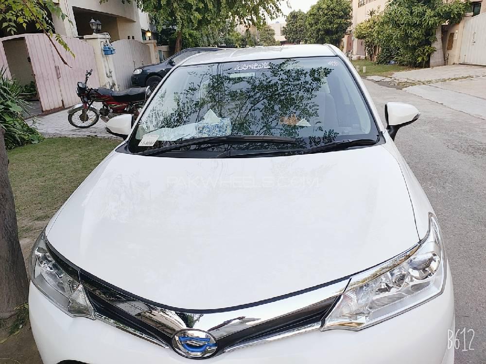 Toyota Corolla Axio 2016 for Sale in Multan Image-1
