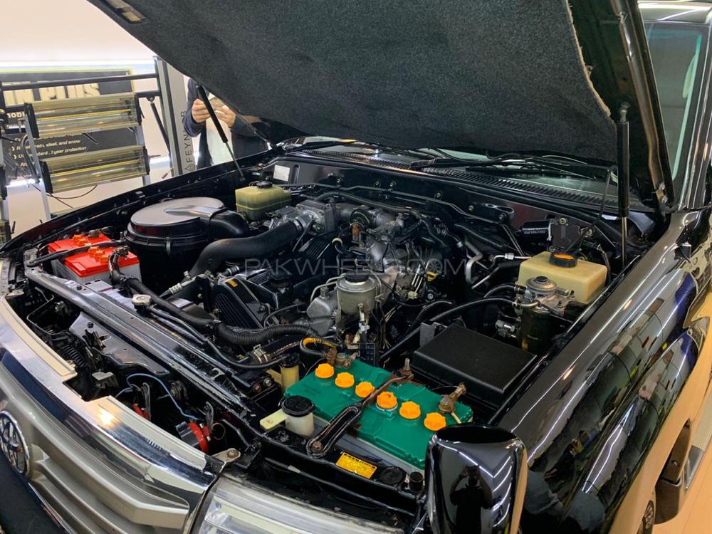 Toyota Land Cruiser 2005 for Sale in Multan Toyota Land Cruiser 2005 for Sale in Multan Image-13