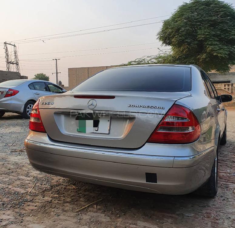 مرسڈیز بینز ای کلاس 2005 for Sale in لاہور مرسڈیز بینز ای کلاس 2005 for Sale in لاہور Image-8