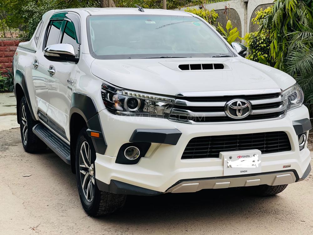 Toyota Hilux 2017 for Sale in Multan Image-1