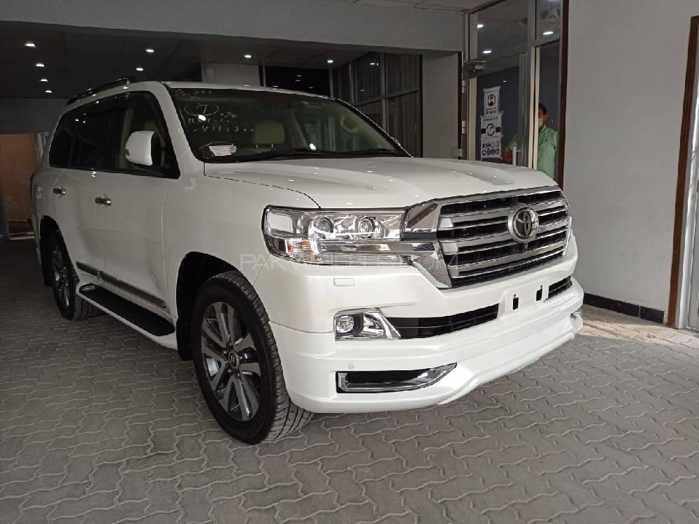 Toyota Land Cruiser 2017 for Sale in Karachi Toyota Land Cruiser 2017 for Sale in Karachi Image-11