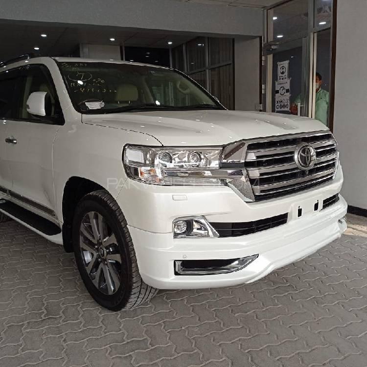Toyota Land Cruiser 2017 for Sale in Karachi Toyota Land Cruiser 2017 for Sale in Karachi Image-19