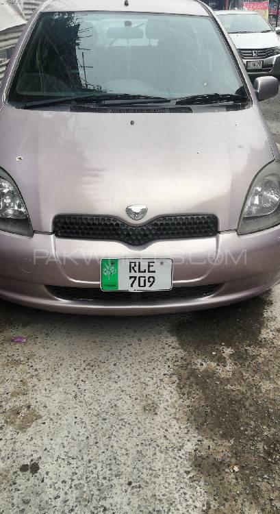 Toyota Vitz 2000 for Sale in Islamabad Image-1