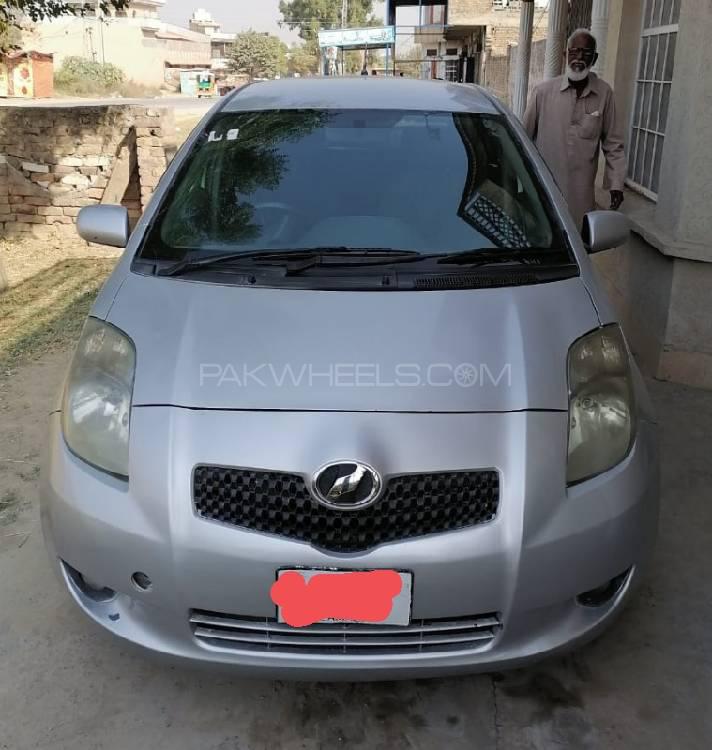 Toyota Vitz 2005 for Sale in Islamabad Image-1