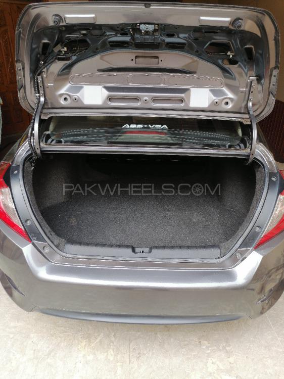 Honda Civic 2017 for Sale in Multan Honda Civic 2017 for Sale in Multan Image-13