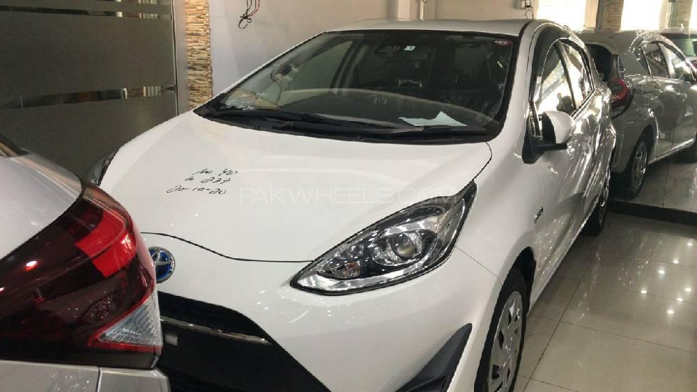 Toyota Aqua 2017 for Sale in Dera ismail khan Image-1