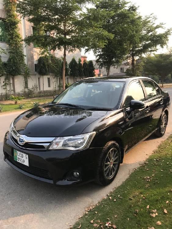 Toyota Corolla Axio 2016 for Sale in Lahore Image-1