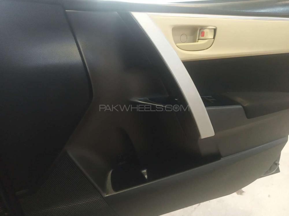 Toyota Corolla 2018 for Sale in Karachi Toyota Corolla 2018 for Sale in Karachi Image-9