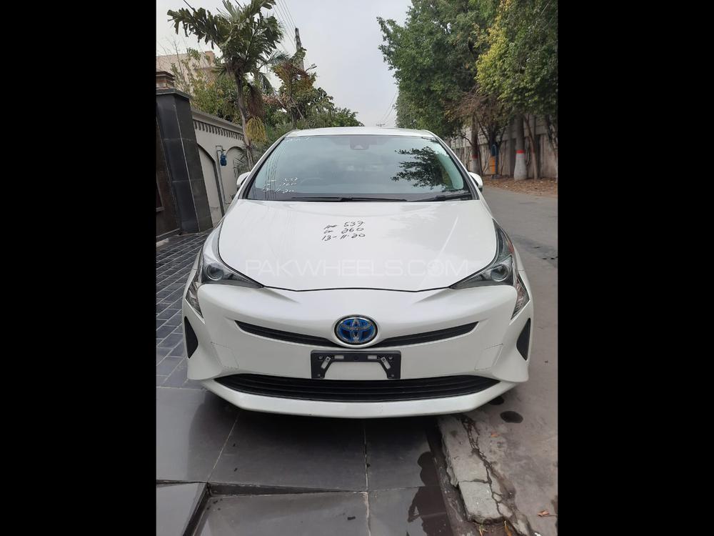 Toyota Prius 2017 for Sale in Gujranwala Image-1