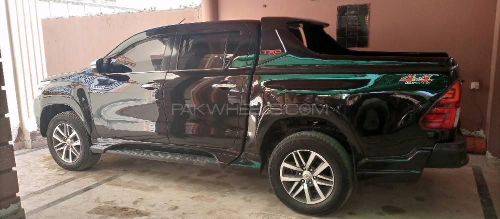 Toyota Hilux 2017 for Sale in Karachi Image-1