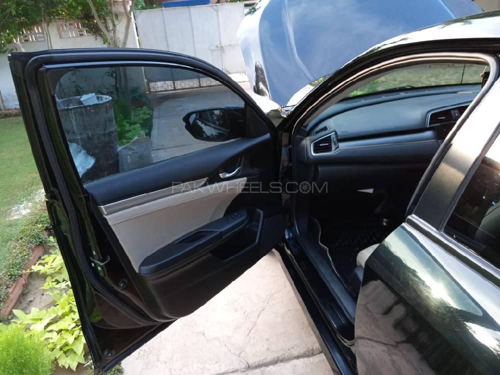 ہونڈا سوک 2018 for Sale in کراچی ہونڈا سوک 2018 for Sale in کراچی Image-9