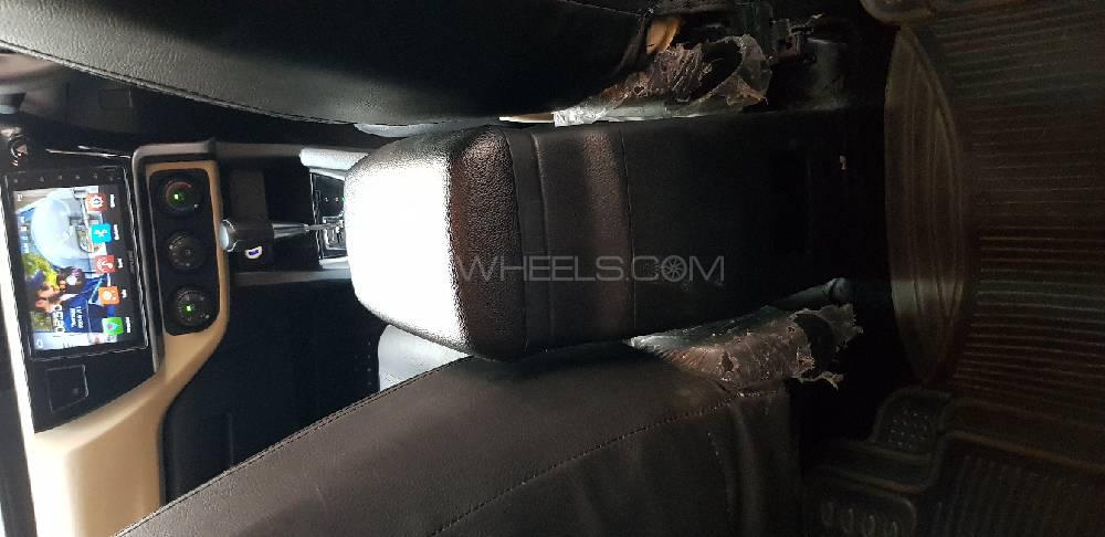 Toyota Corolla 2019 for Sale in Karachi Toyota Corolla 2019 for Sale in Karachi Image-9