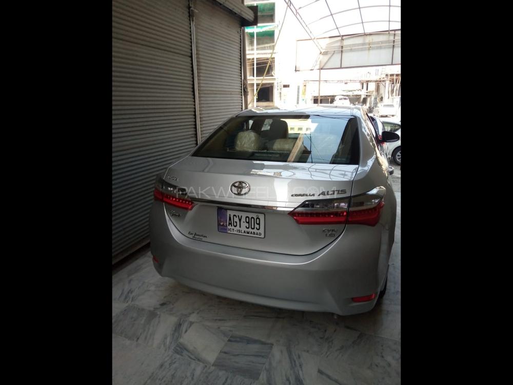 Toyota Corolla 2017 for Sale in Mardan Image-1