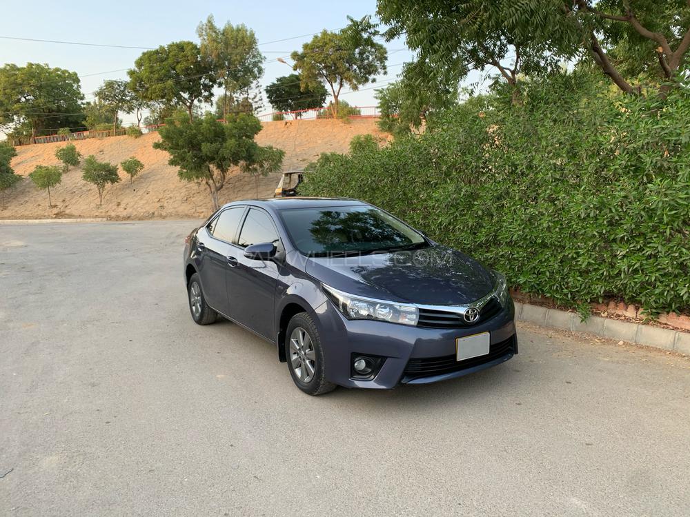 Toyota Corolla 2016 for Sale in Karachi Image-1