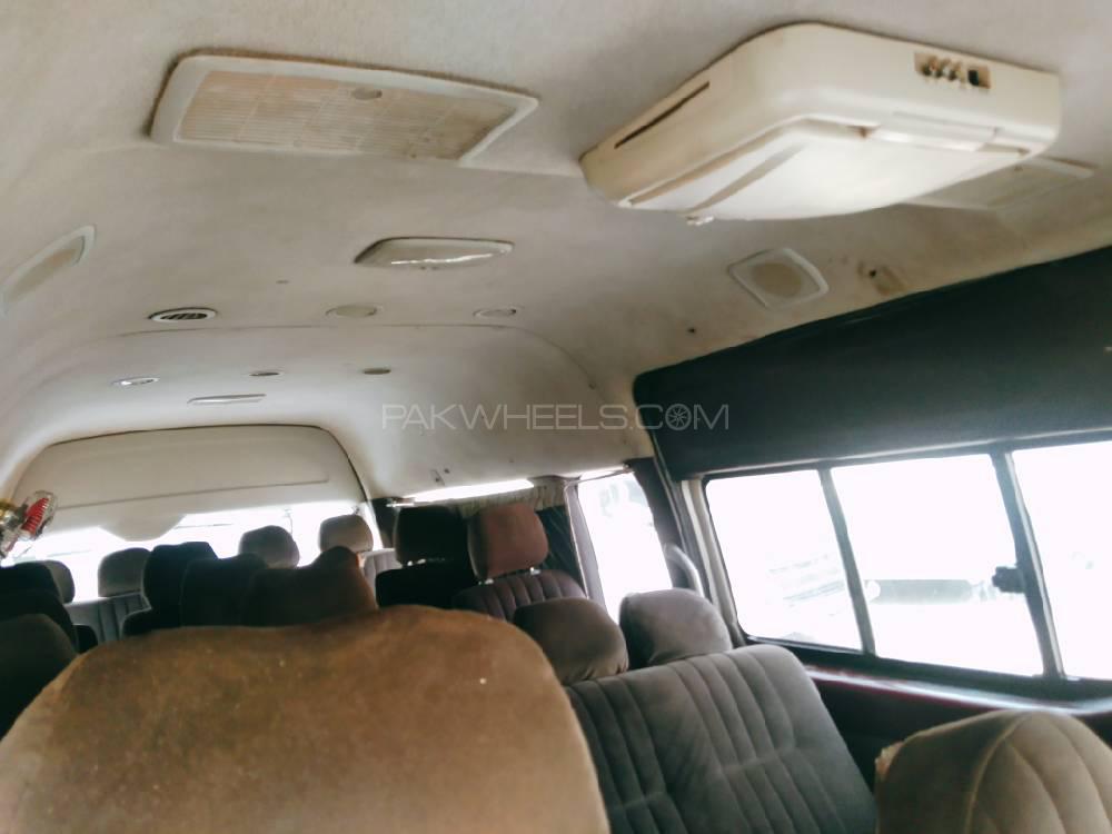 Toyota Hiace 2012 for Sale in Lahore Toyota Hiace 2012 for Sale in Lahore Image-13