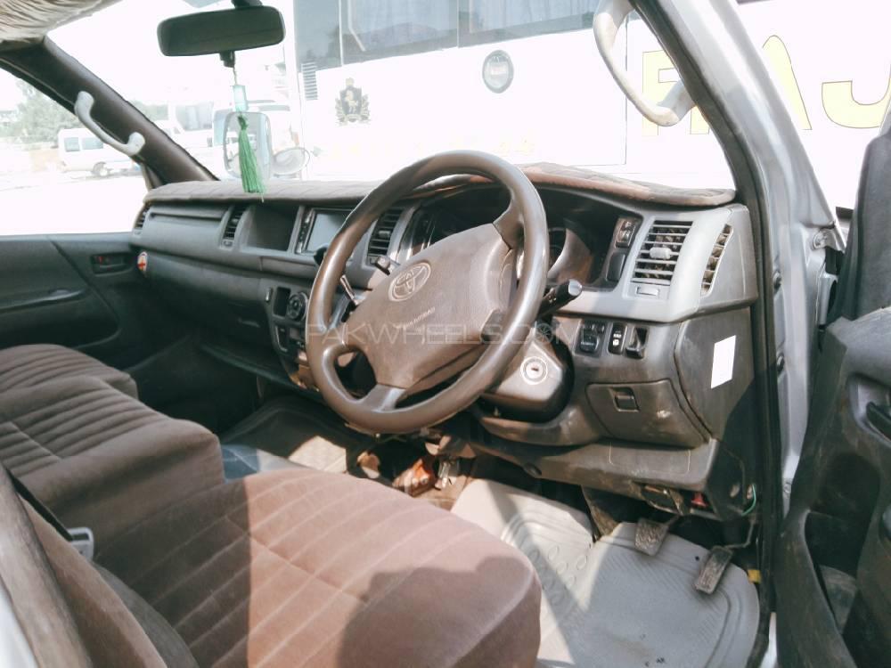 Toyota Hiace 2012 for Sale in Lahore Toyota Hiace 2012 for Sale in Lahore Image-11