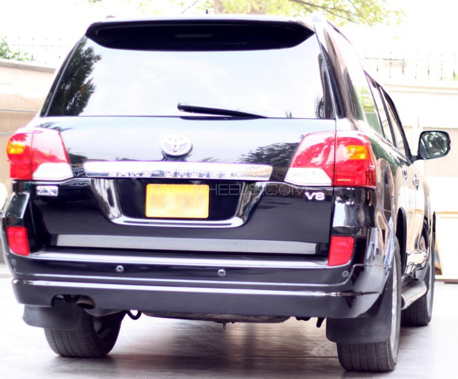 Toyota Land Cruiser 2013 for Sale in Karachi Toyota Land Cruiser 2013 for Sale in Karachi Image-16