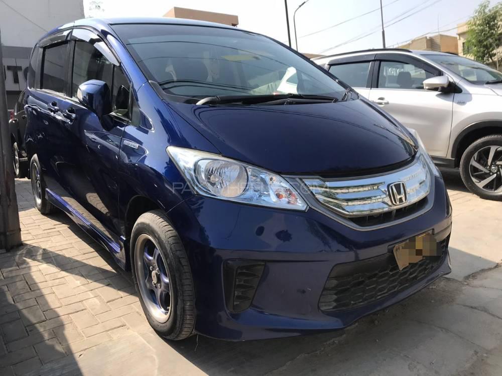 Honda Freed 2013 for Sale in Karachi Image-1