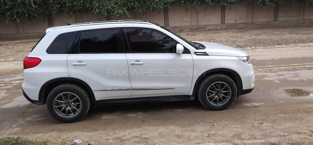 Suzuki Vitara 2017 for Sale in Hyderabad Suzuki Vitara 2017 for Sale in Hyderabad Image-11