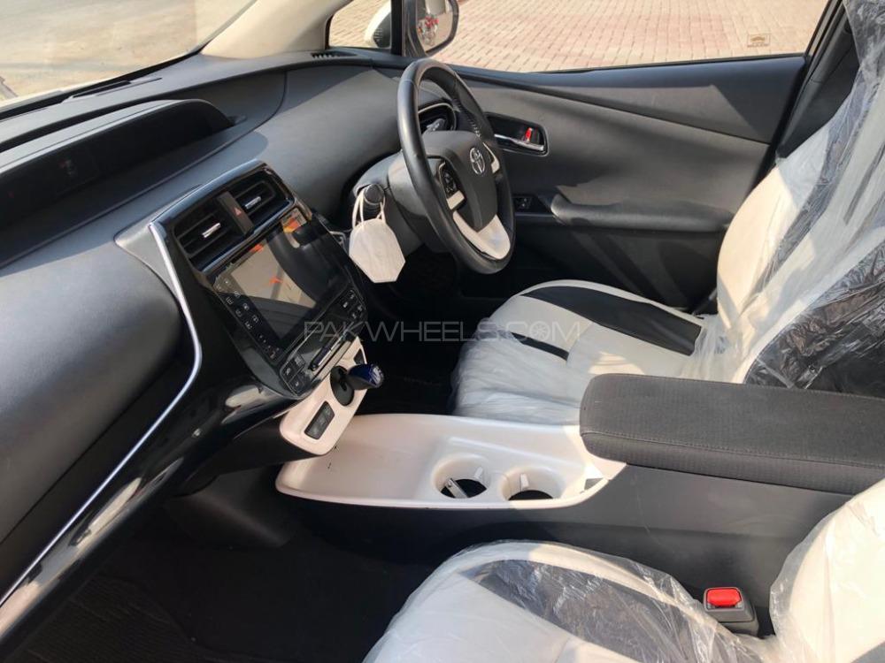 Toyota Prius 2016 for Sale in Multan Toyota Prius 2016 for Sale in Multan Image-7