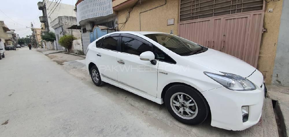 Toyota Prius 2010 for Sale in Wah cantt Image-1