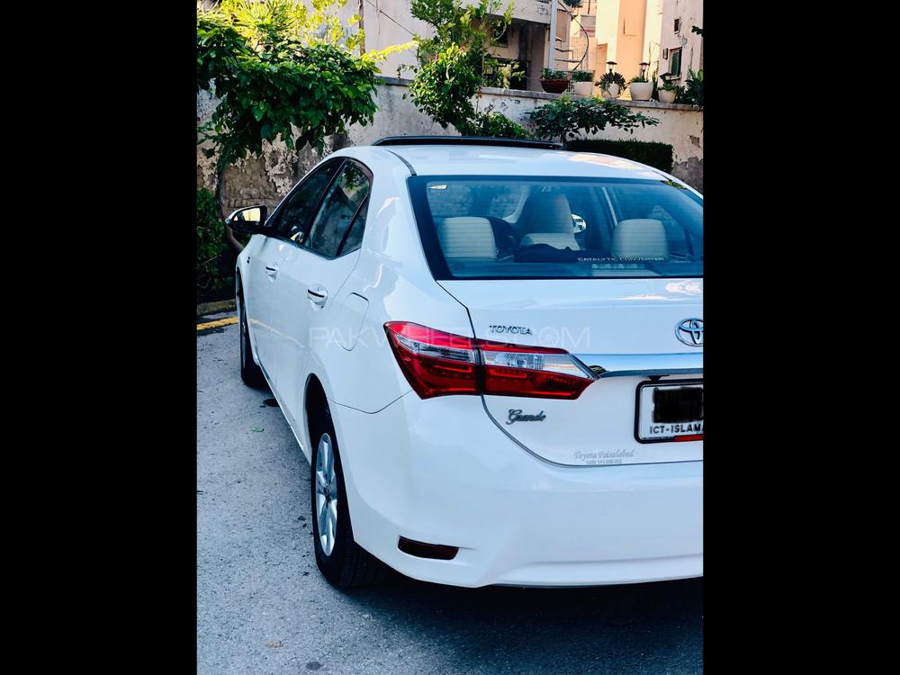 Toyota Corolla 2015 for Sale in Islamabad Image-1