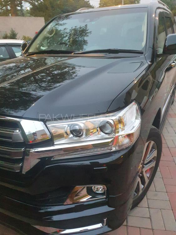 Toyota Land Cruiser 2016 for Sale in Lahore Toyota Land Cruiser 2016 for Sale in Lahore Image-6