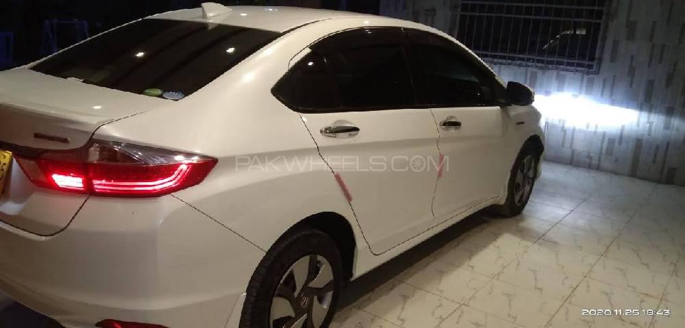 Honda Grace Hybrid 2014 for Sale in Karachi Honda Grace Hybrid 2014 for Sale in Karachi Image-4