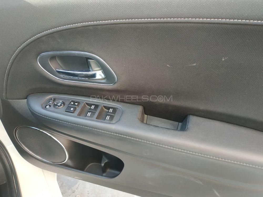 Toyota Hilux 2018 for Sale in Islamabad Toyota Hilux 2018 for Sale in Islamabad Image-8