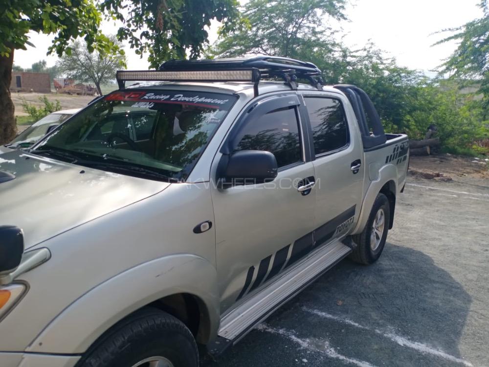 Toyota Hilux 2005 for Sale in Toba Tek Singh Toyota Hilux 2005 for Sale in Toba Tek Singh Image-4