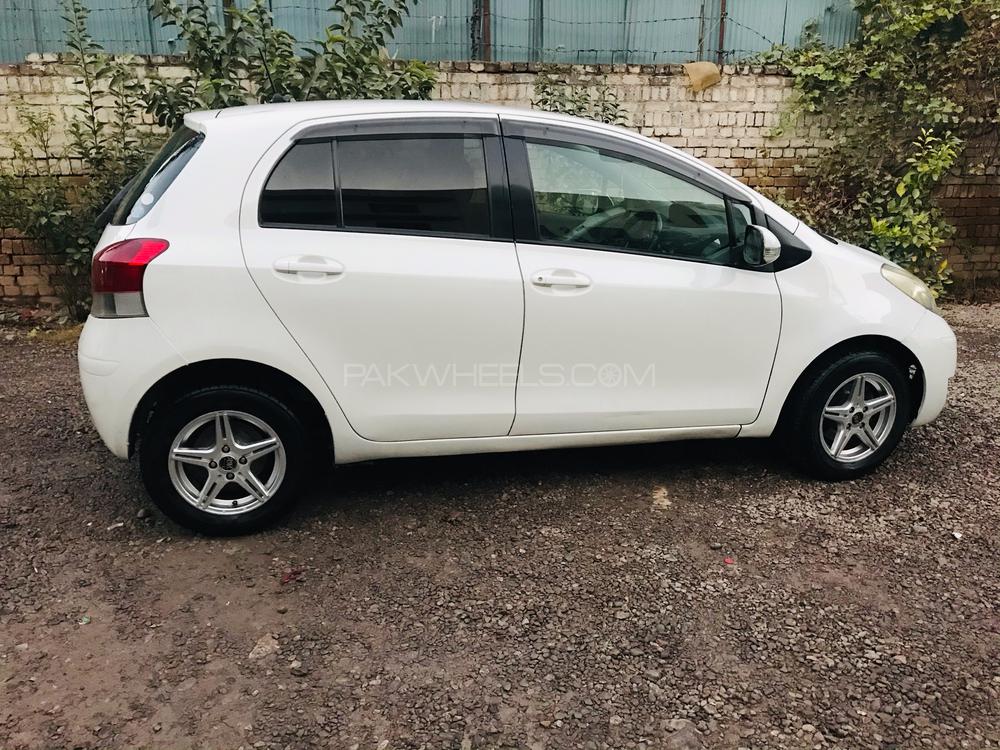 Toyota Vitz 2010 for Sale in Peshawar Toyota Vitz 2010 for Sale in Peshawar Image-3