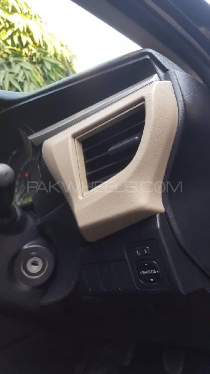 Toyota Corolla 2015 for Sale in Lahore Toyota Corolla 2015 for Sale in Lahore Image-11