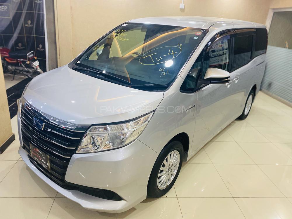 Toyota Noah 2015 for Sale in Peshawar Image-1