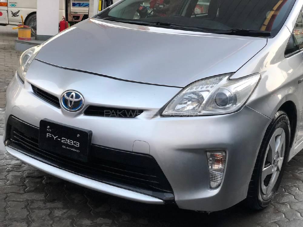 Toyota Prius 2012 for Sale in Islamabad Image-1