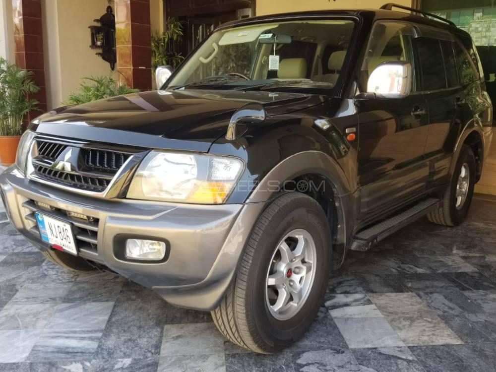 Mitsubishi Pajero 2004 for Sale in Lahore Image-1