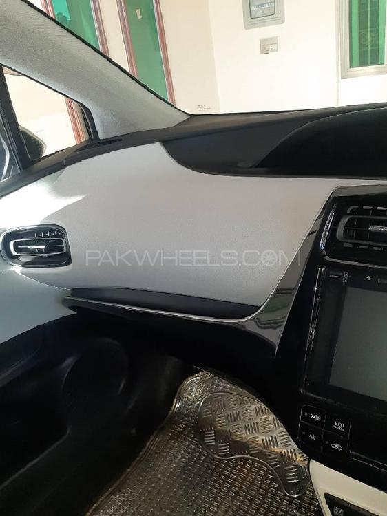 Toyota Prius 2016 for Sale in Sargodha Toyota Prius 2016 for Sale in Sargodha Image-13