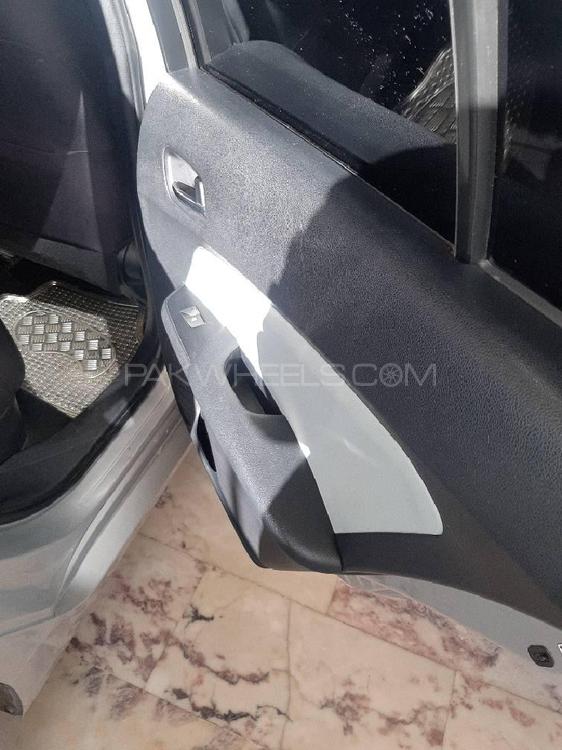 Toyota Prius 2016 for Sale in Sargodha Toyota Prius 2016 for Sale in Sargodha Image-18