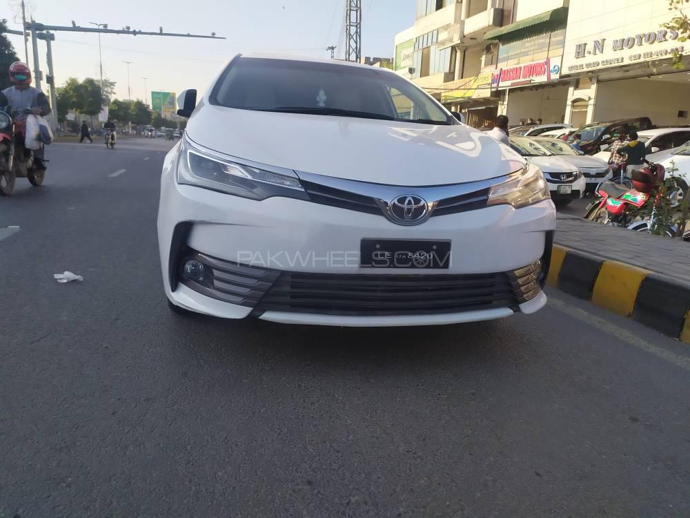 Toyota Corolla 2017 for Sale in Lahore Image-1