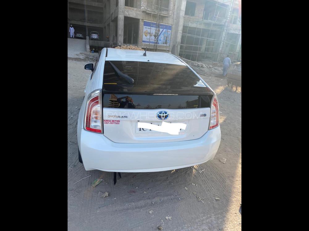 Toyota Prius 2014 for Sale in Islamabad Toyota Prius 2014 for Sale in Islamabad Image-2