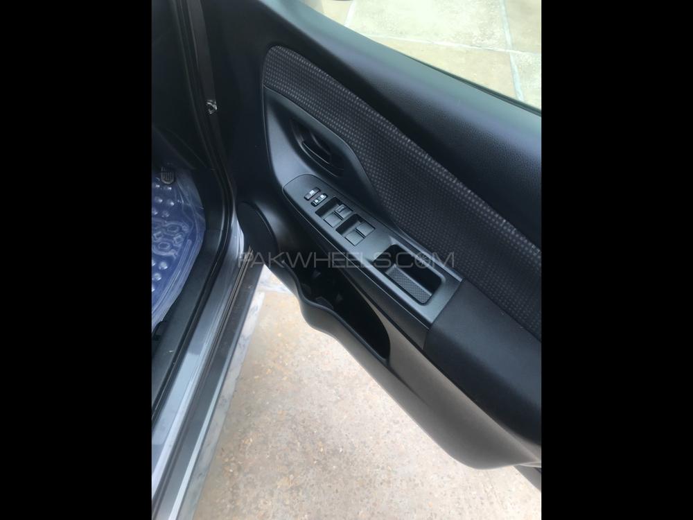 Toyota Vitz 2017 for Sale in Peshawar Toyota Vitz 2017 for Sale in Peshawar Image-12