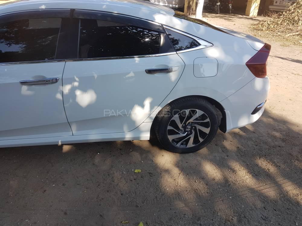 Honda Civic 2018 for Sale in Jhelum Honda Civic 2018 for Sale in Jhelum Image-6