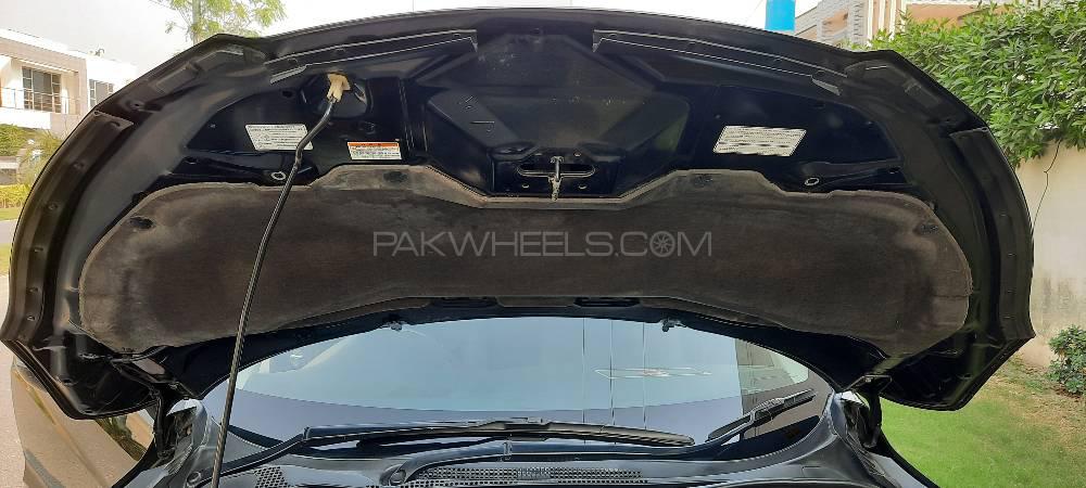 Honda Vezel 2014 for Sale in Lahore Honda Vezel 2014 for Sale in Lahore Image-13