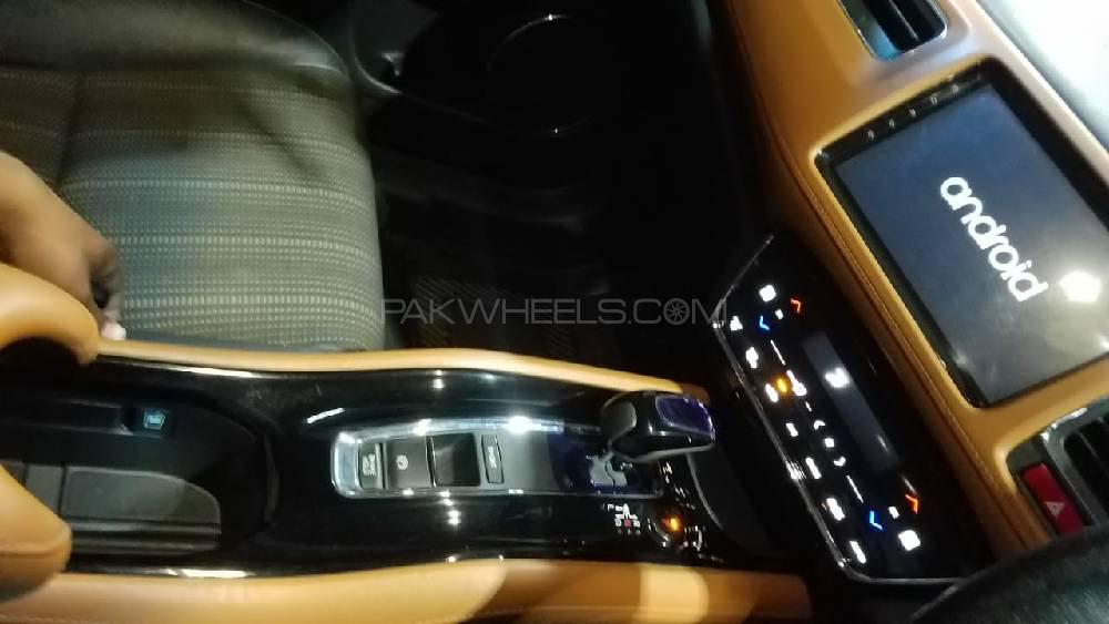 Honda Vezel 2014 for Sale in Karachi Honda Vezel 2014 for Sale in Karachi Image-3