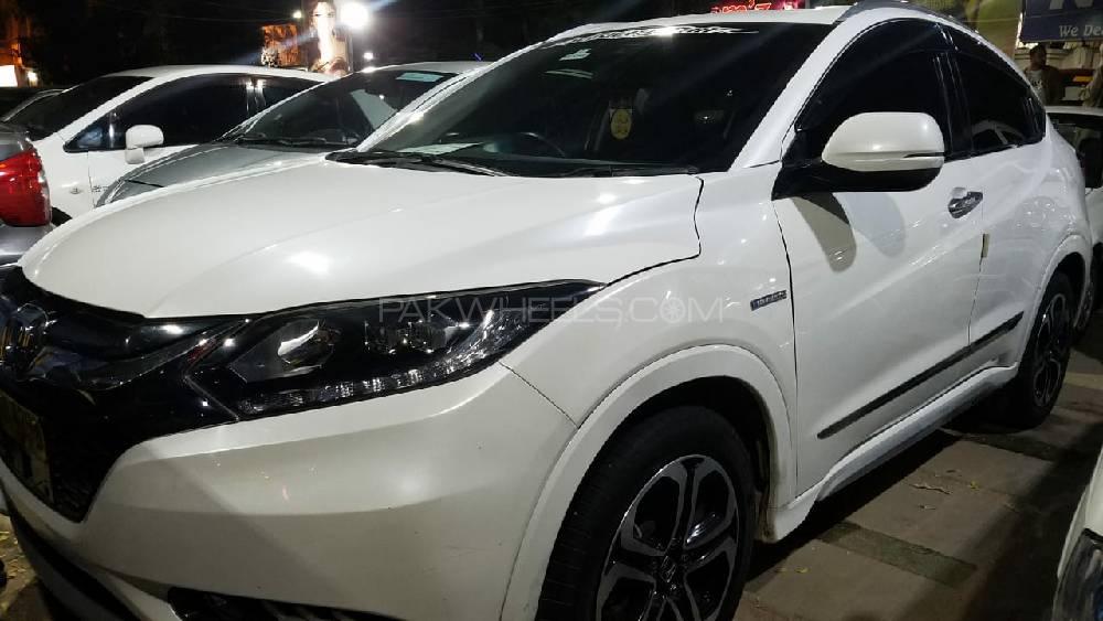 Honda Vezel 2014 for Sale in Karachi Image-1