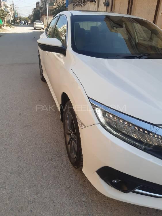 Honda Civic 2020 for Sale in Peshawar Image-1