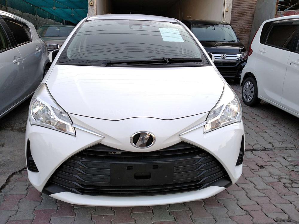 Toyota Vitz 2017 for Sale in Lahore Image-1