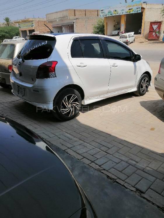 Toyota Vitz 2013 for Sale in D.G.Khan Image-1