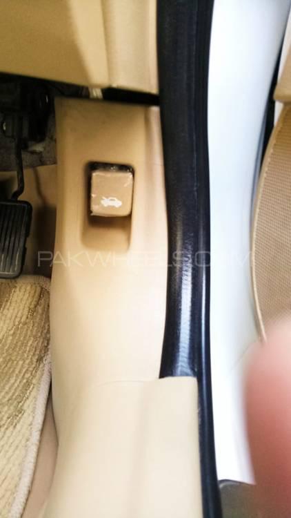 Honda Civic 2013 for Sale in Lahore Honda Civic 2013 for Sale in Lahore Image-8